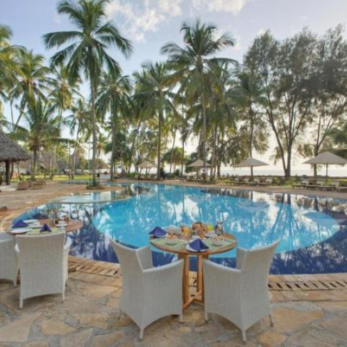 5* Bluebay Beach Resort & Spa - Zanzibar Package (7 Nights)