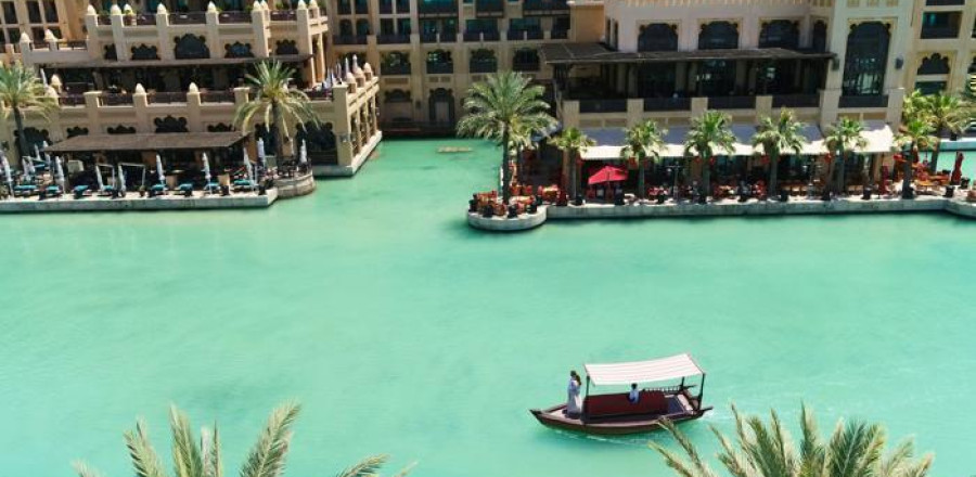 Jumeirah Mina Al Salam: 5 Nights of Arabian Elegance by Dubai's Waterfront